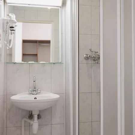 Motelis Gariunai * VNO