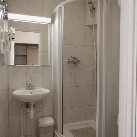 Motelis Gariunai * VNO
